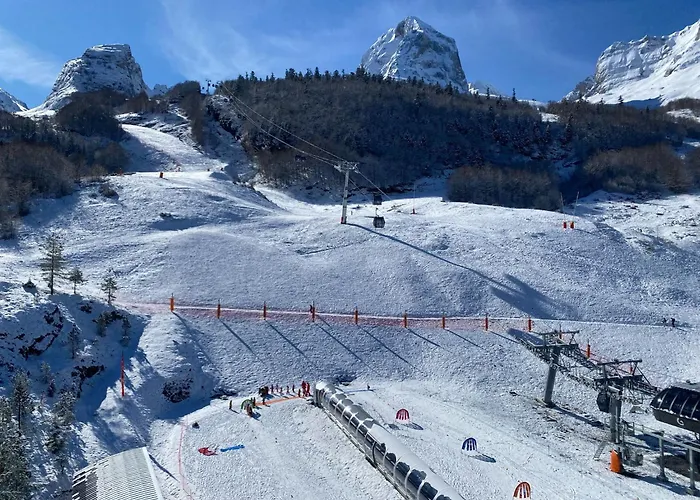 Le Skidoux 2*, Au Pied Des Pistes, Vue Montagne